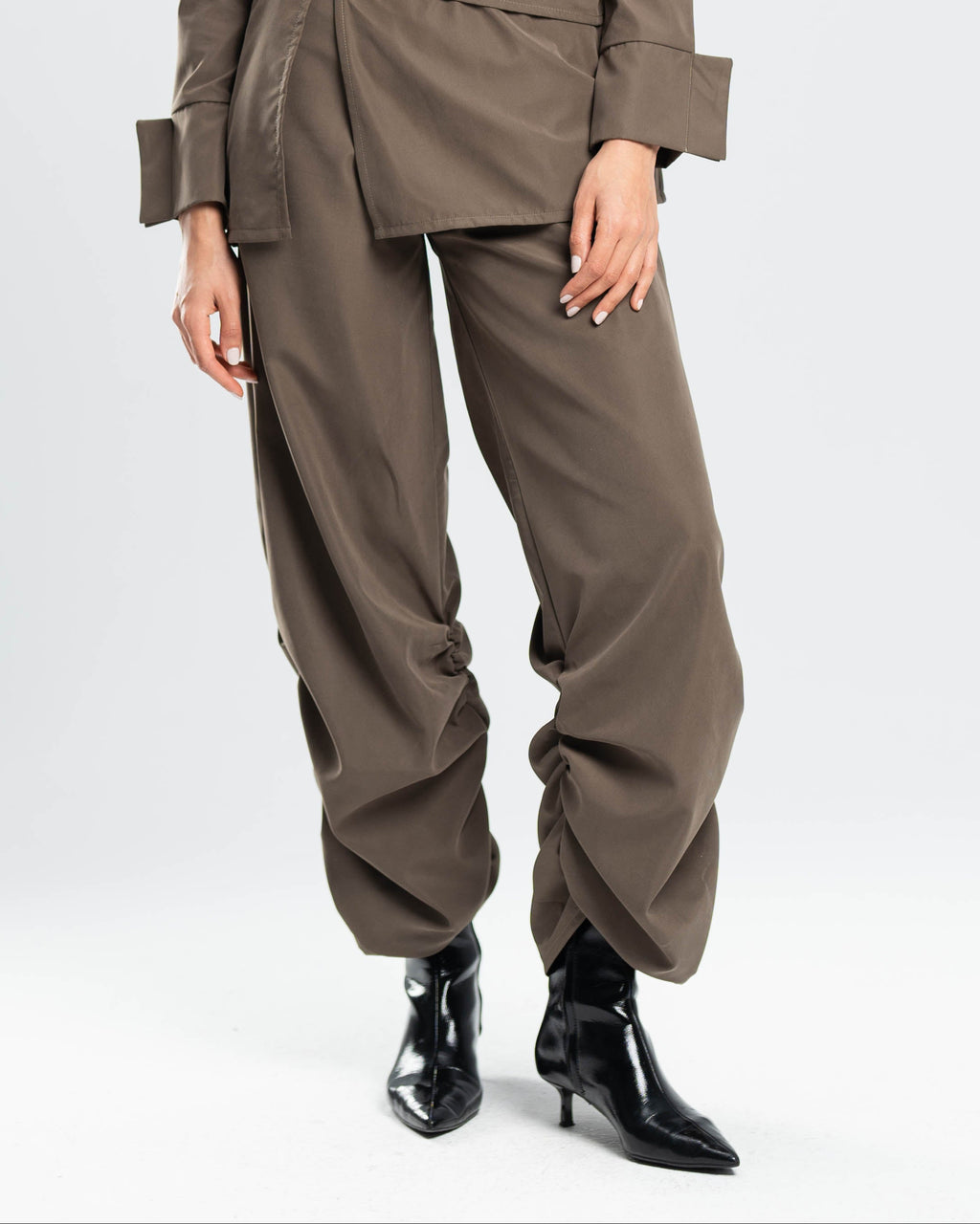 Knot Pants in Taupe Cotton