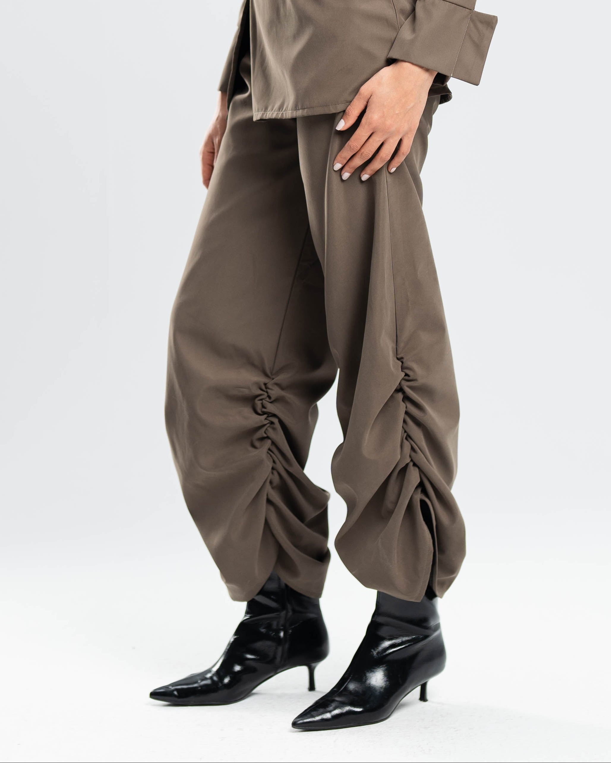 Knot Pants in Taupe Cotton