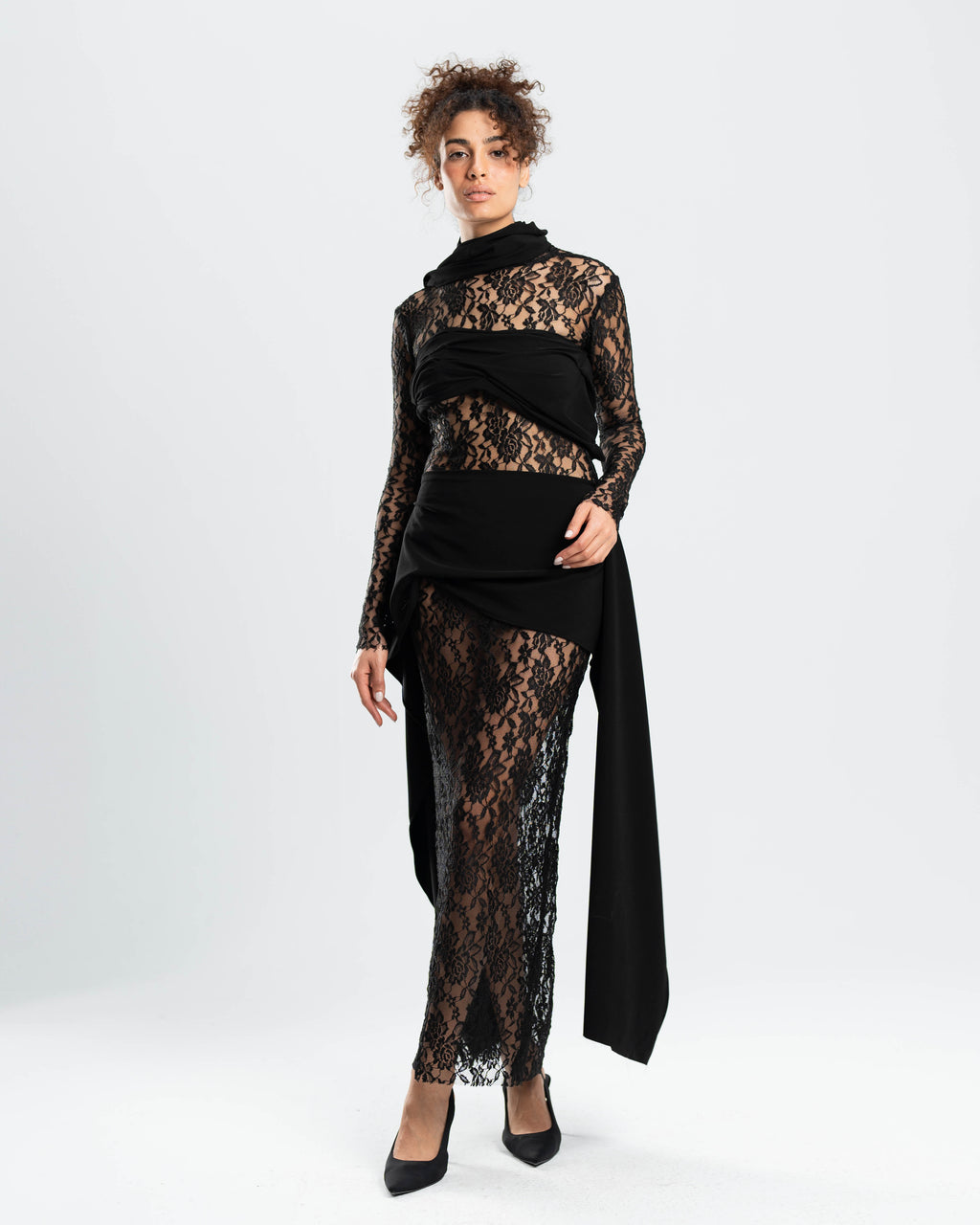 Noir Dress in Lace and Crepe