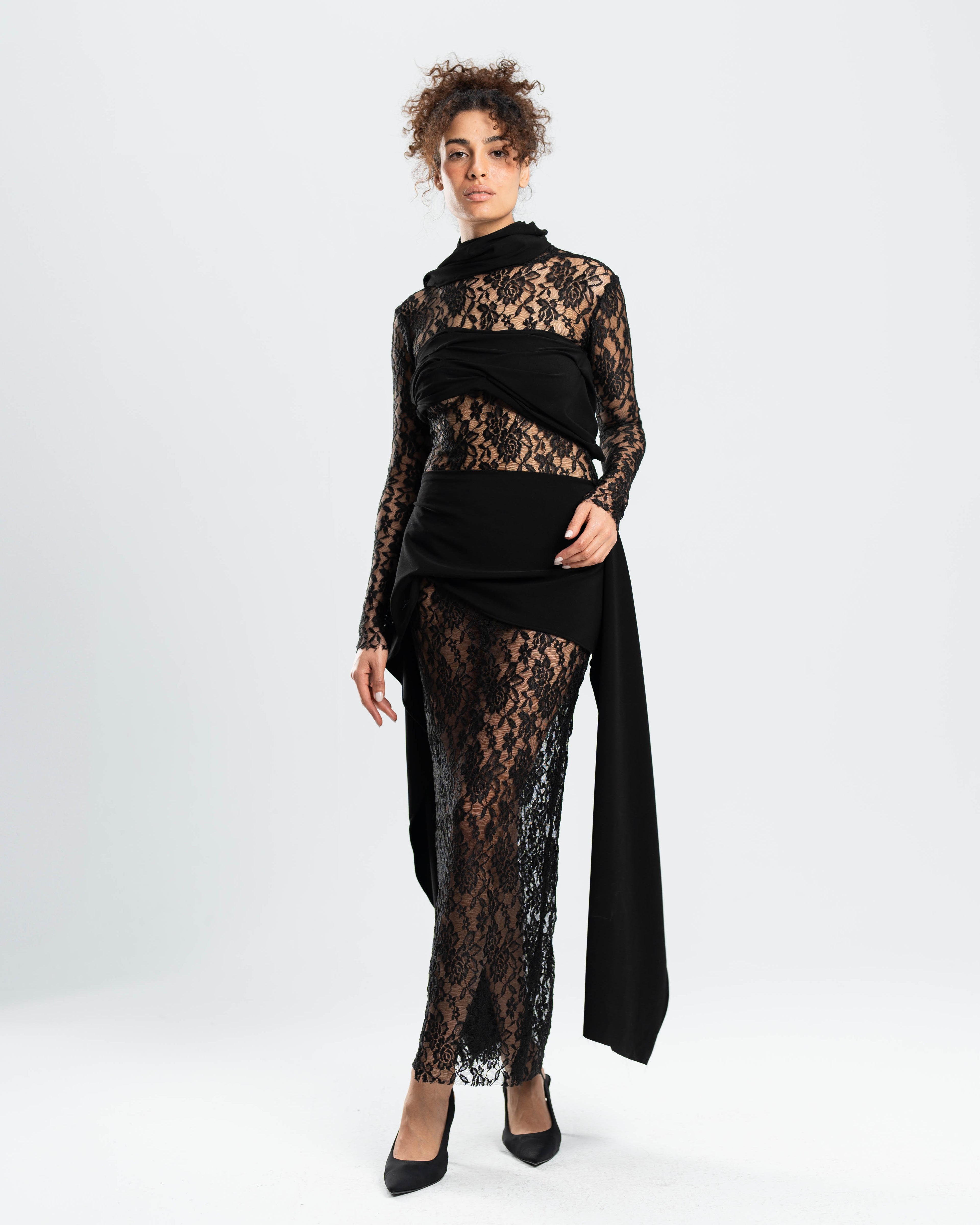 Noir Dress in Lace and Crepe