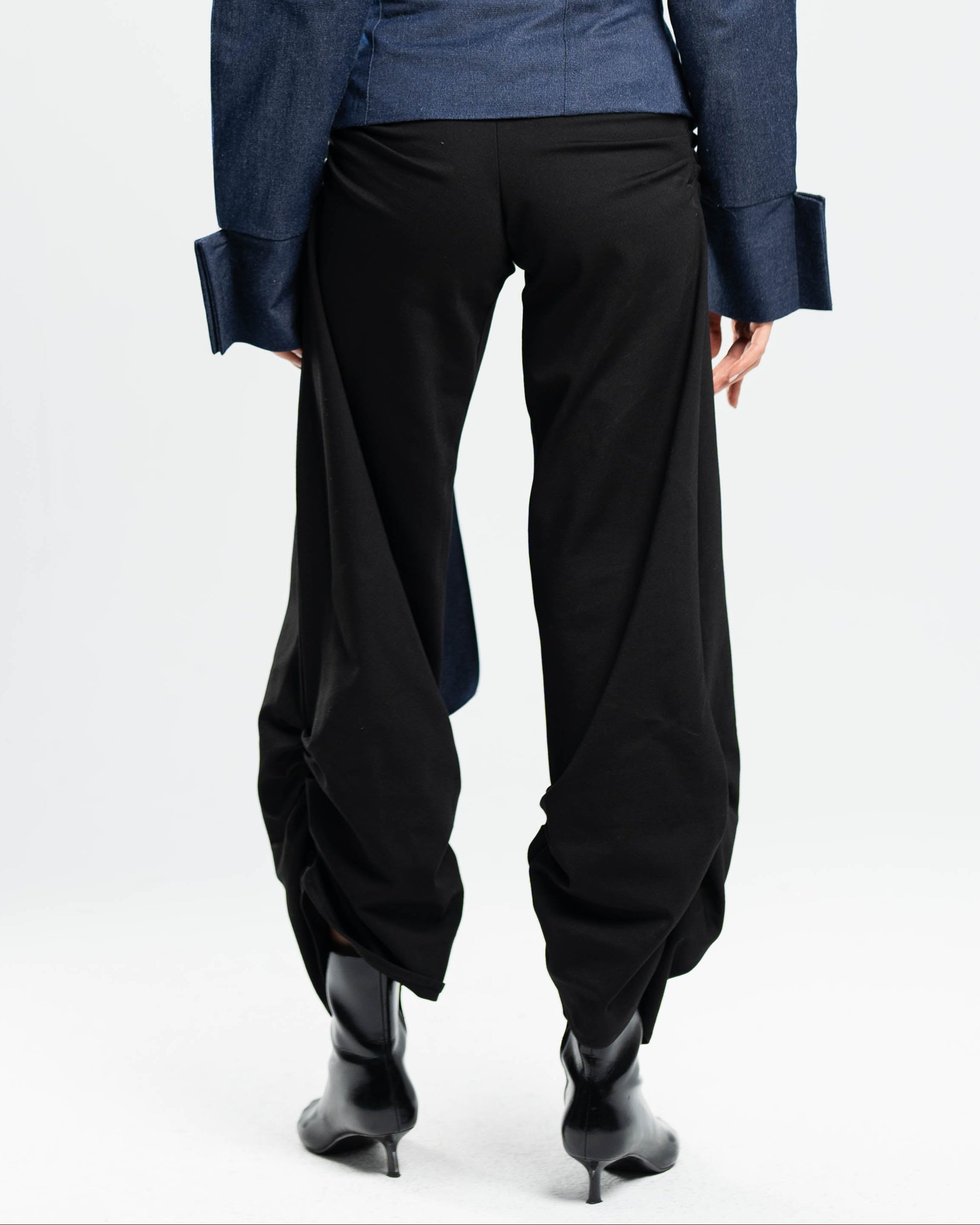 Trousers in Black Crepe