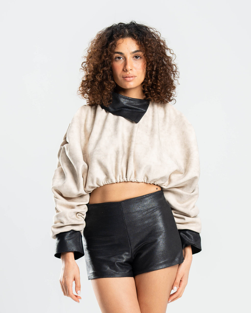 Halo Top in Sand Suede and Black Leather