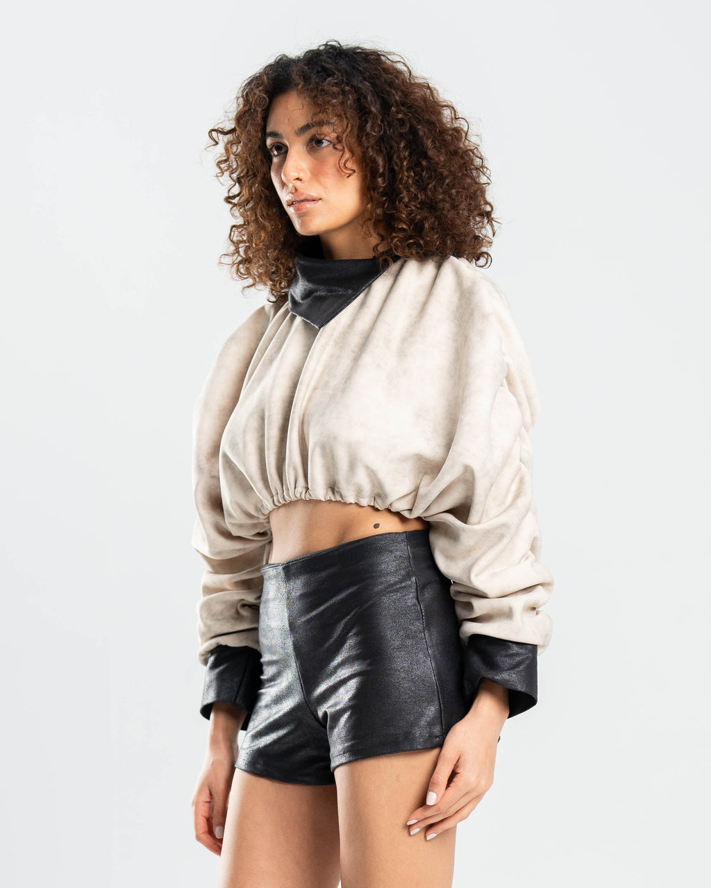 Halo Top in Sand Suede and Black Leather