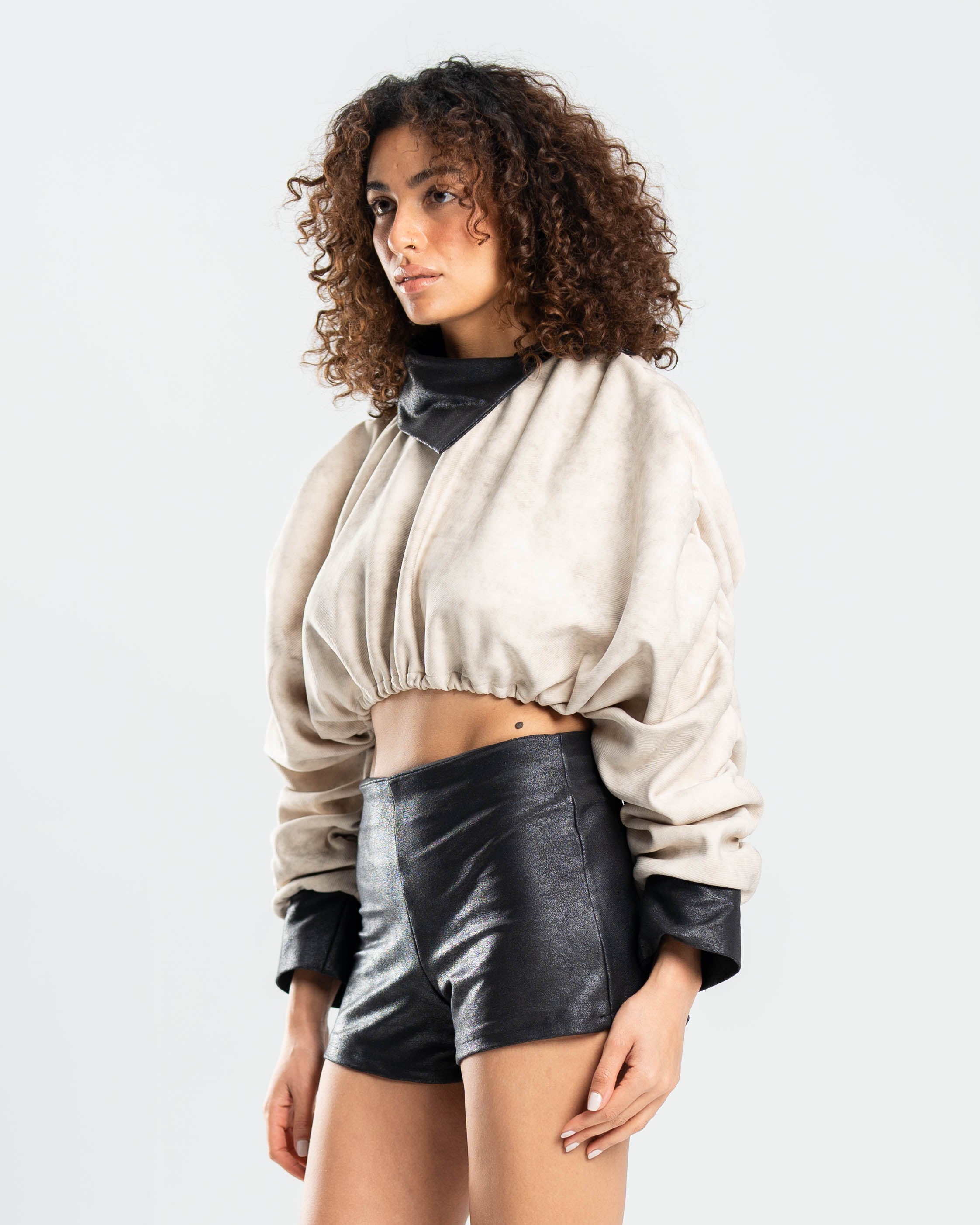 Halo Top in Sand Suede and Black Leather