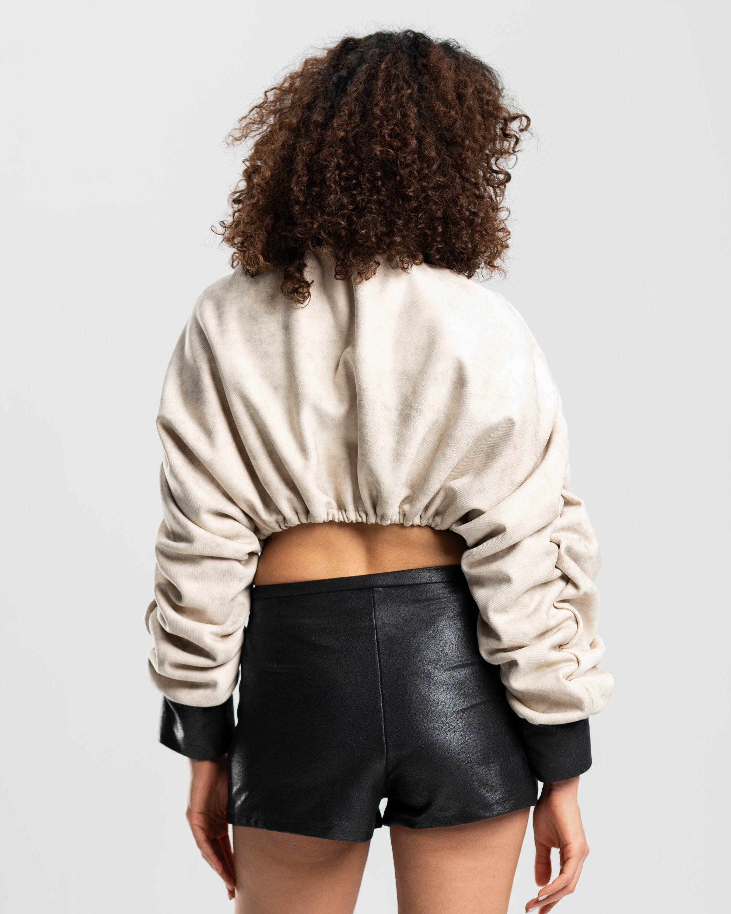 Halo Top in Sand Suede and Black Leather